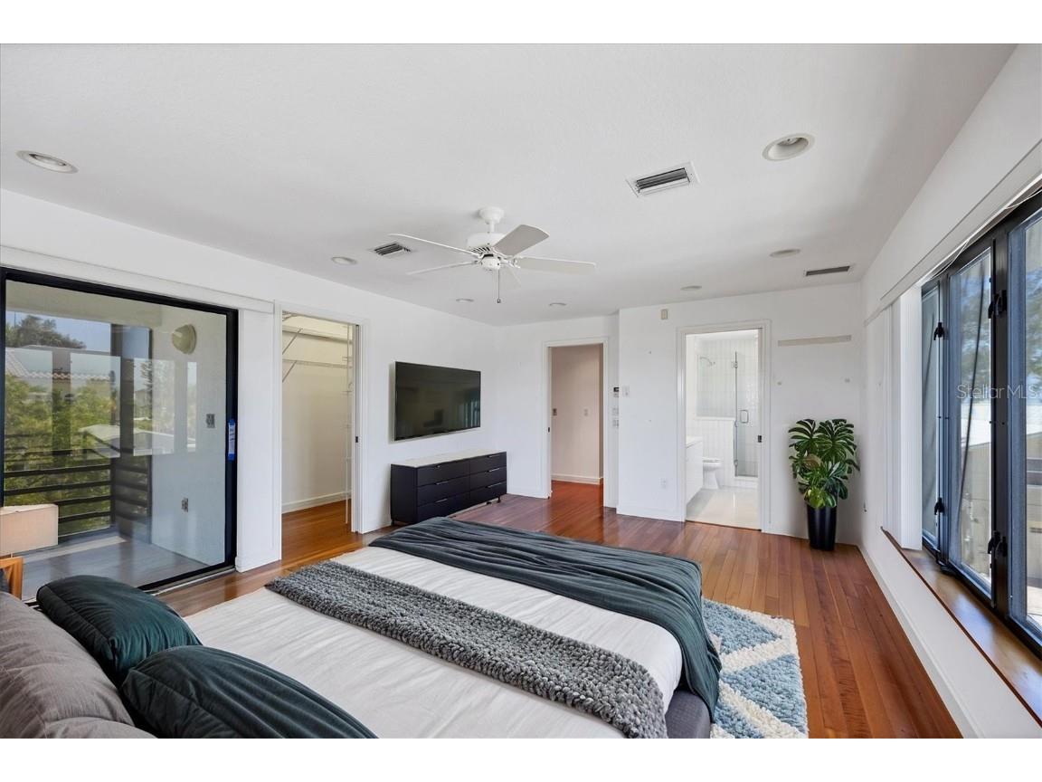 2918 Avenue E Holmes Beach FL 34217 A4650561 image28