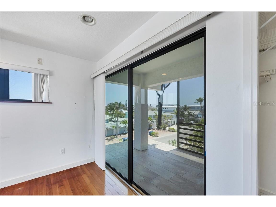 2918 Avenue E Holmes Beach FL 34217 A4650561 image29