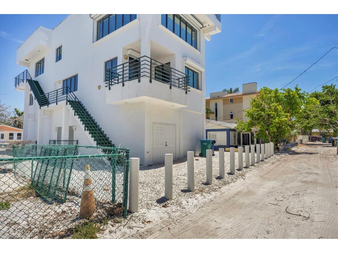 2918 Avenue E Holmes Beach FL 34217 A4650561 image34