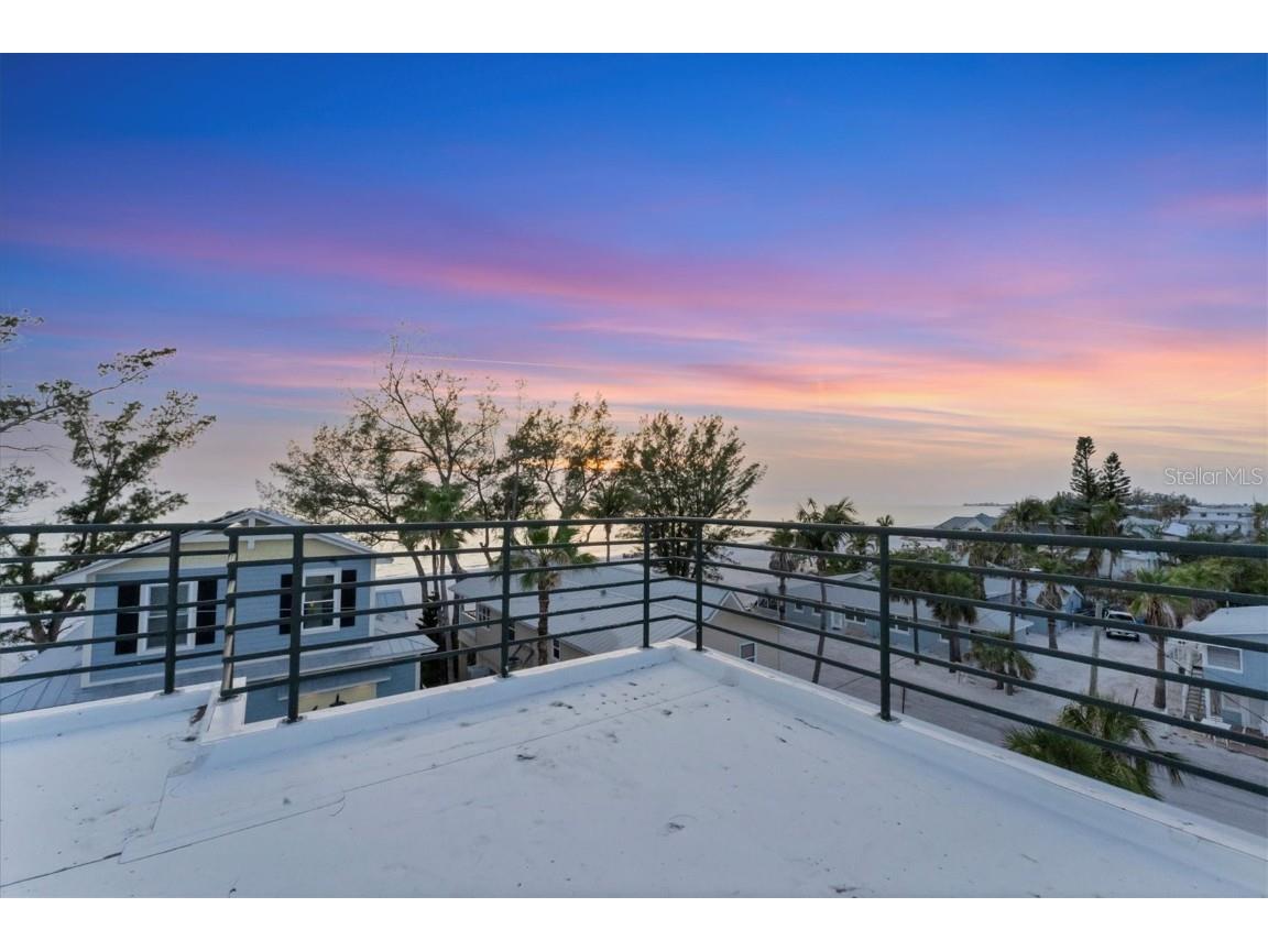 2918 Avenue E Holmes Beach FL 34217 A4650561 image7