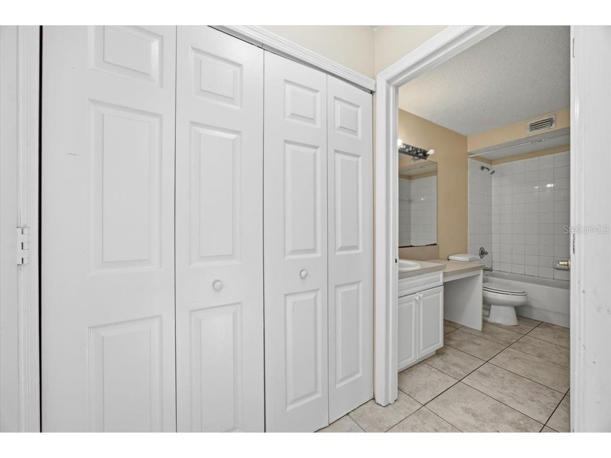 2918 Fan Palm Drive #FRONT UNIT Davenport FL 33897 O6381385 image11