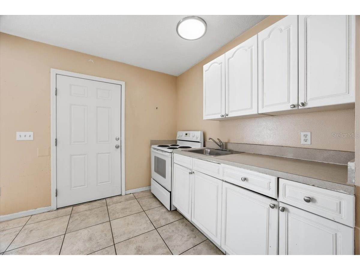 2918 Fan Palm Drive #FRONT UNIT Davenport FL 33897 O6381385 image7