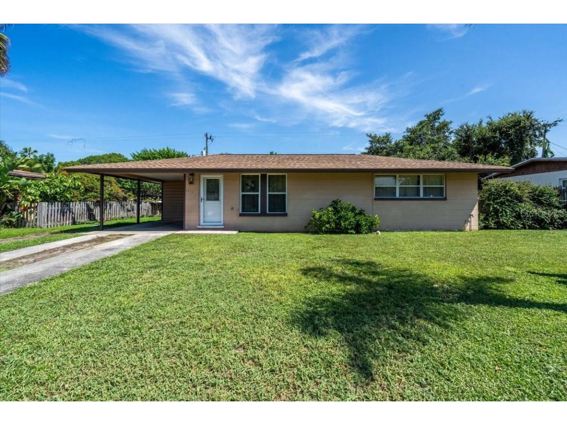 2919 Bayshore Gardens Parkway Bradenton FL 34207 A4618872 image1