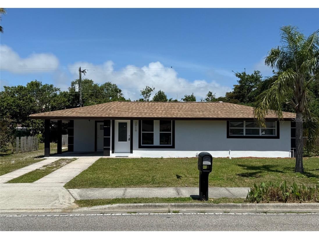 2919 Bayshore Gardens Parkway Bradenton FL 34207 A4646949 image1