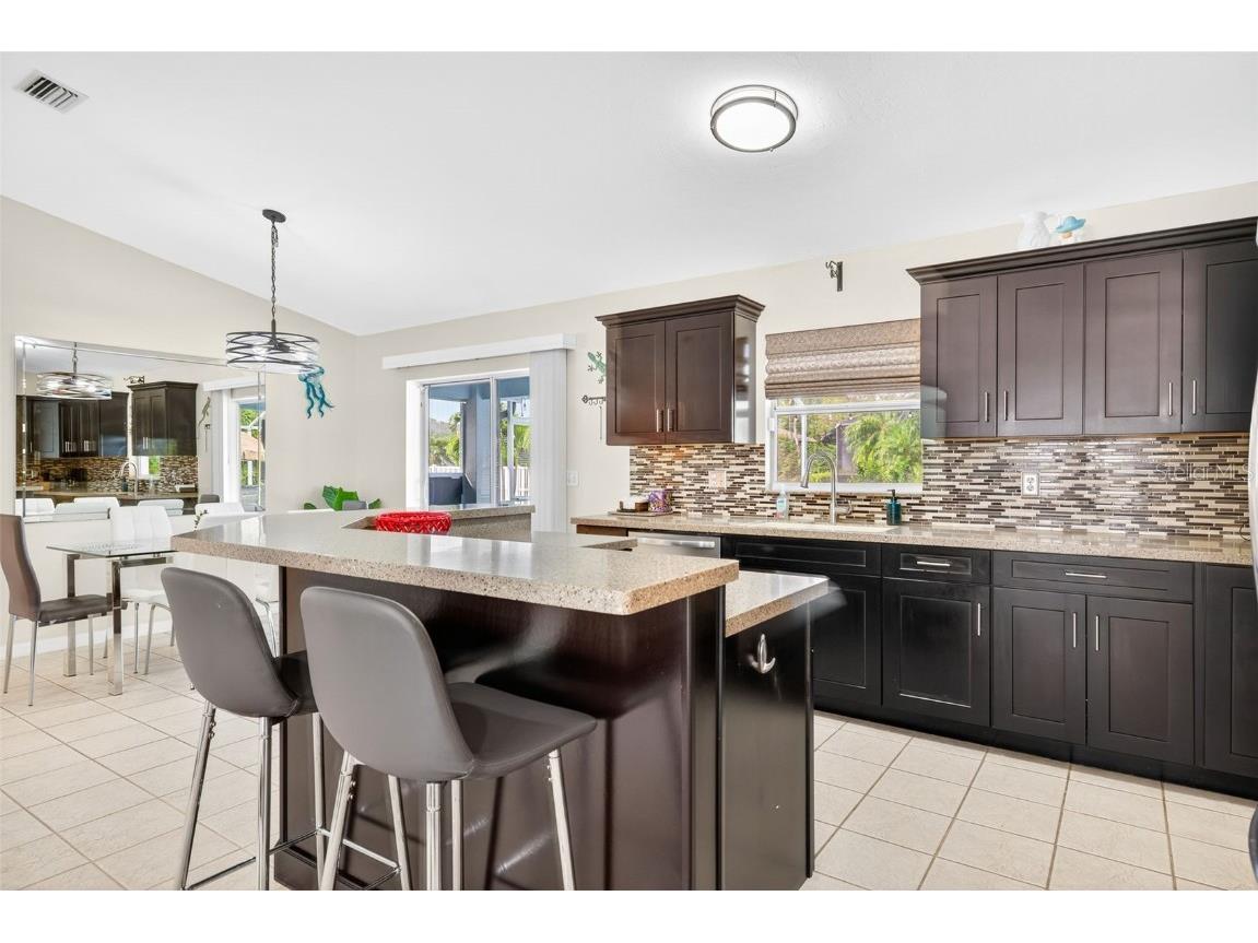 2919 SW 25th Street Cape Coral FL 33904 C7518547 image2