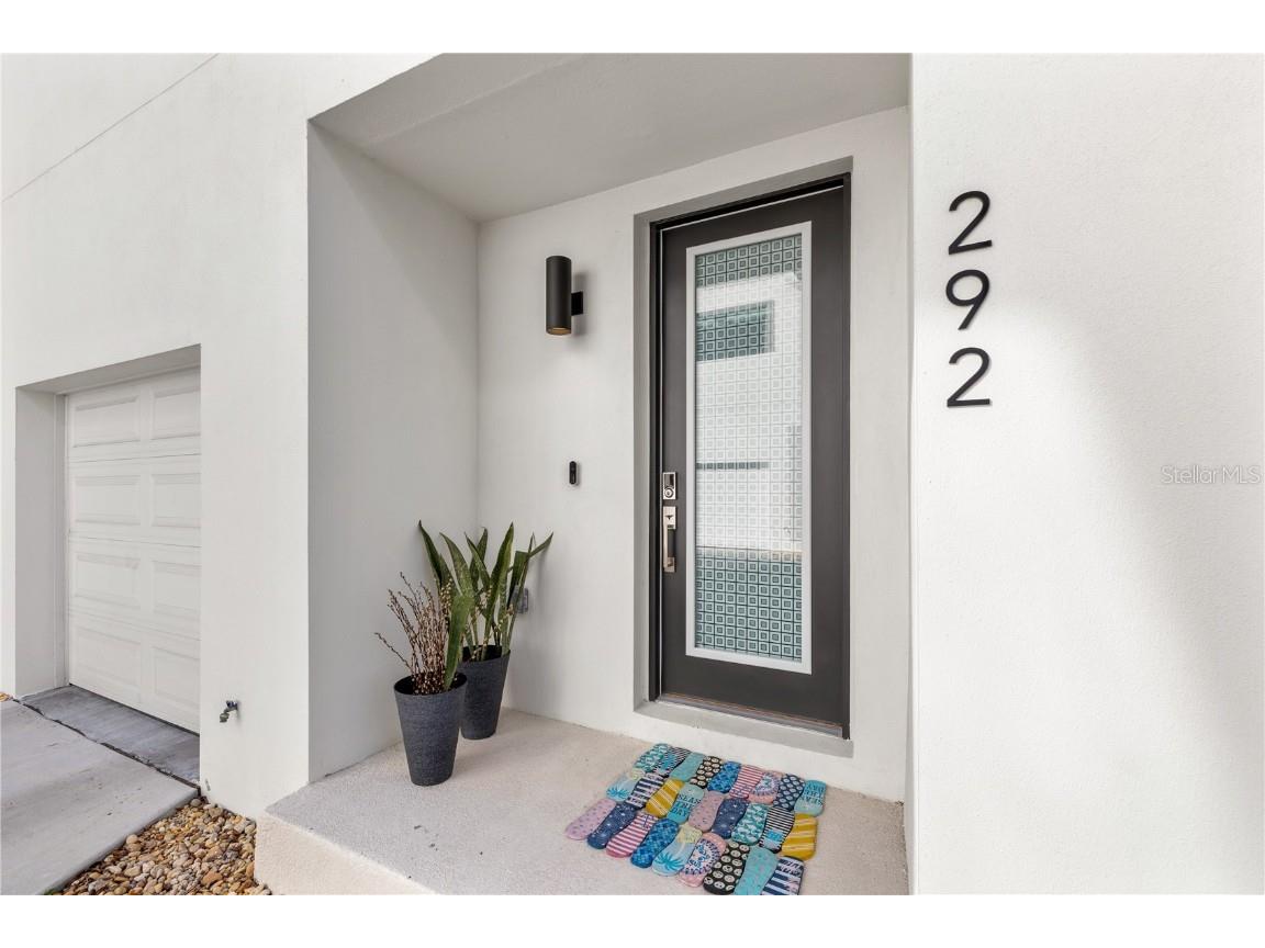 292 15th Street N Saint Petersburg FL 33705 TB8328860 image1