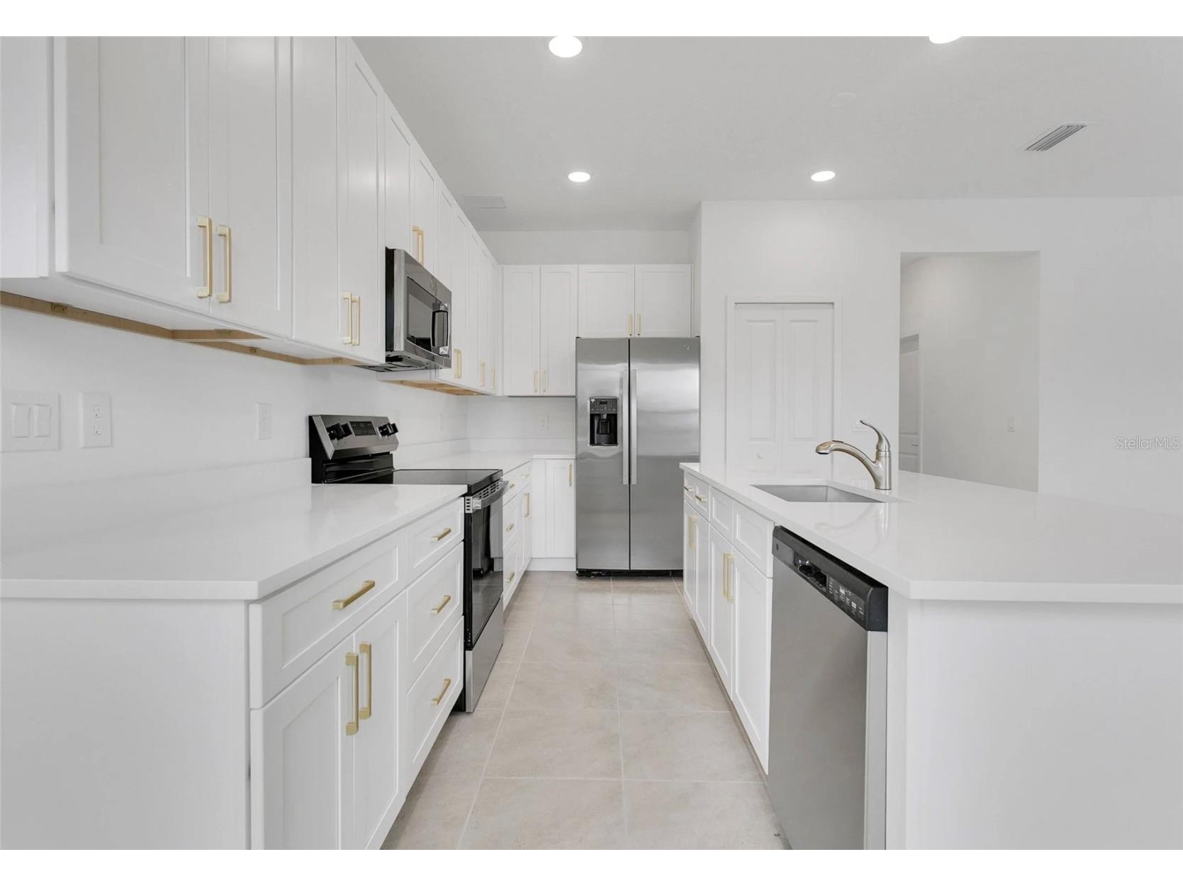 292 Elena Lavin Circle Orlando FL 32807 O6416543 image5