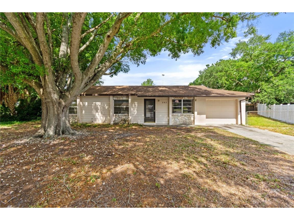 292 Piney Place Winter Haven FL 33880 P4929977 image1