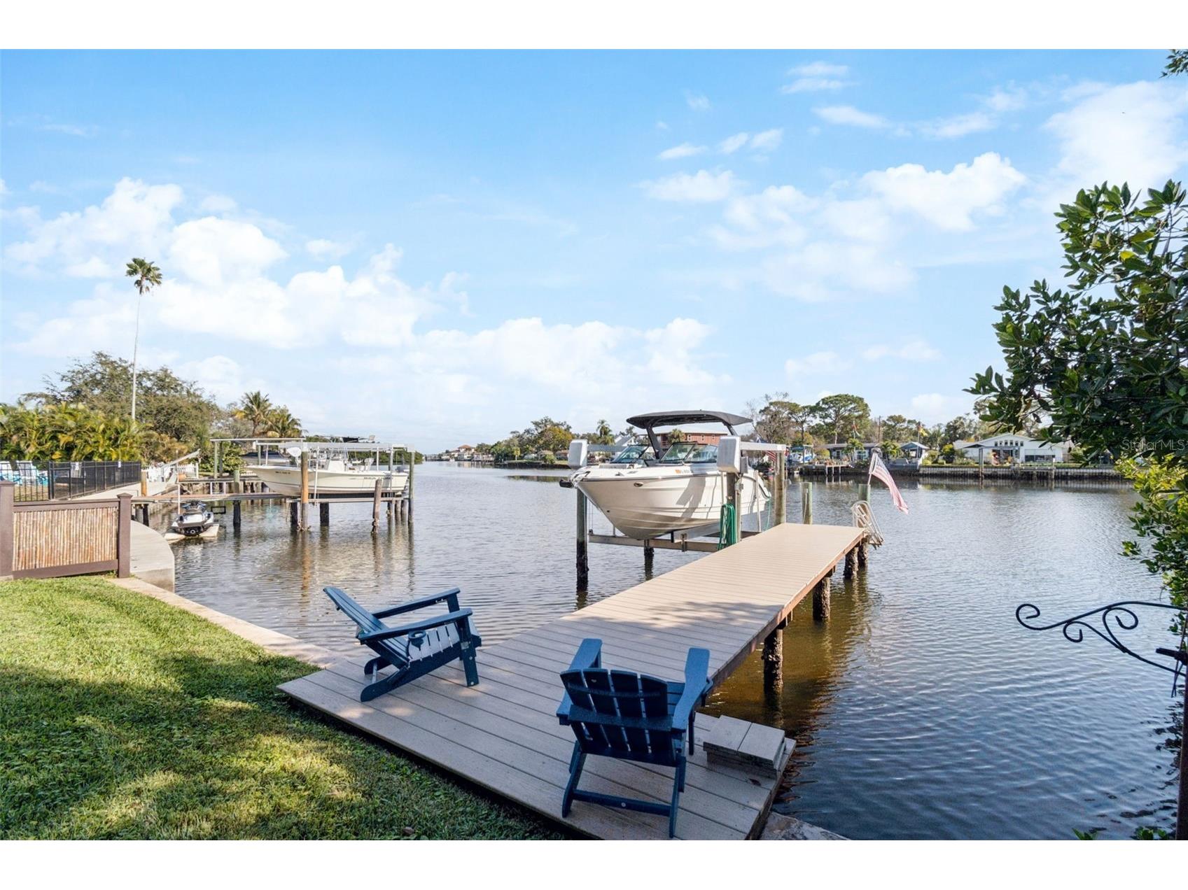 292 Sunlit Cove Drive NE Saint Petersburg FL 33702 - RIVIERA BAY-->TAMPA BAY-->GULF TB8465264 image1