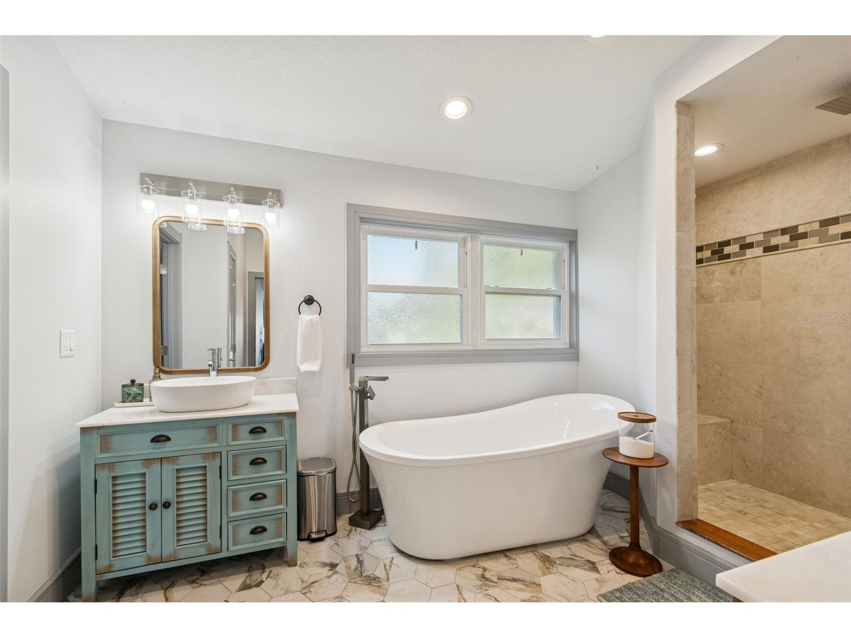 292 Sunlit Cove Drive NE Saint Petersburg FL 33702 - RIVIERA BAY-->TAMPA BAY-->GULF TB8465264 image13