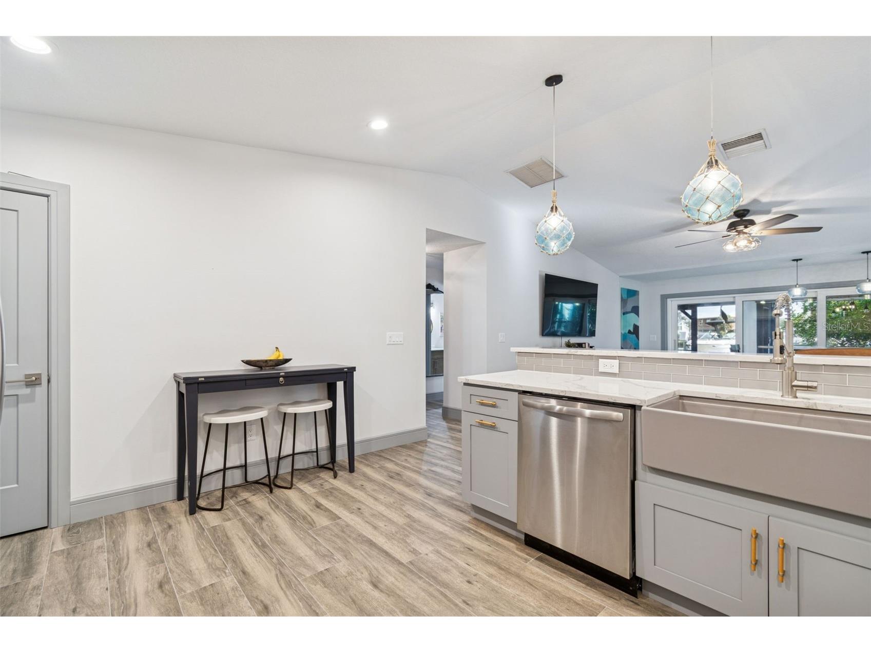 292 Sunlit Cove Drive NE Saint Petersburg FL 33702 - RIVIERA BAY-->TAMPA BAY-->GULF TB8465264 image40