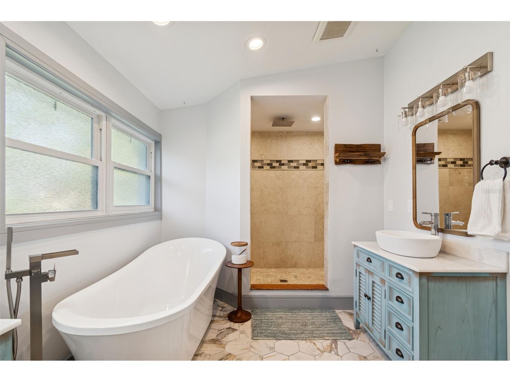 292 Sunlit Cove Drive NE Saint Petersburg FL 33702 - RIVIERA BAY-->TAMPA BAY-->GULF TB8465264 image71