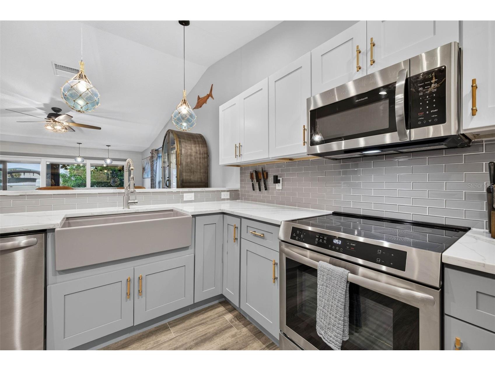 292 Sunlit Cove Drive NE Saint Petersburg FL 33702 TB8525678 image9