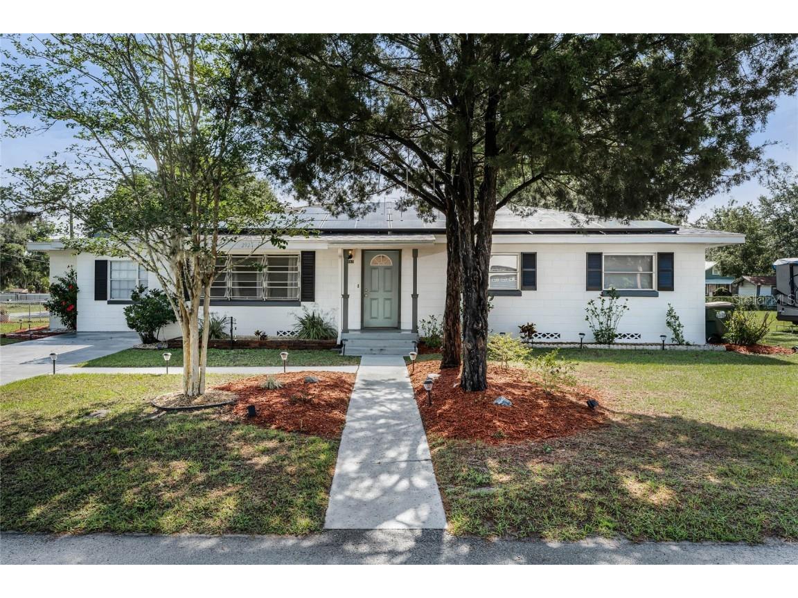 292 Tennessee Avenue Umatilla FL 32784 O6106869 image1