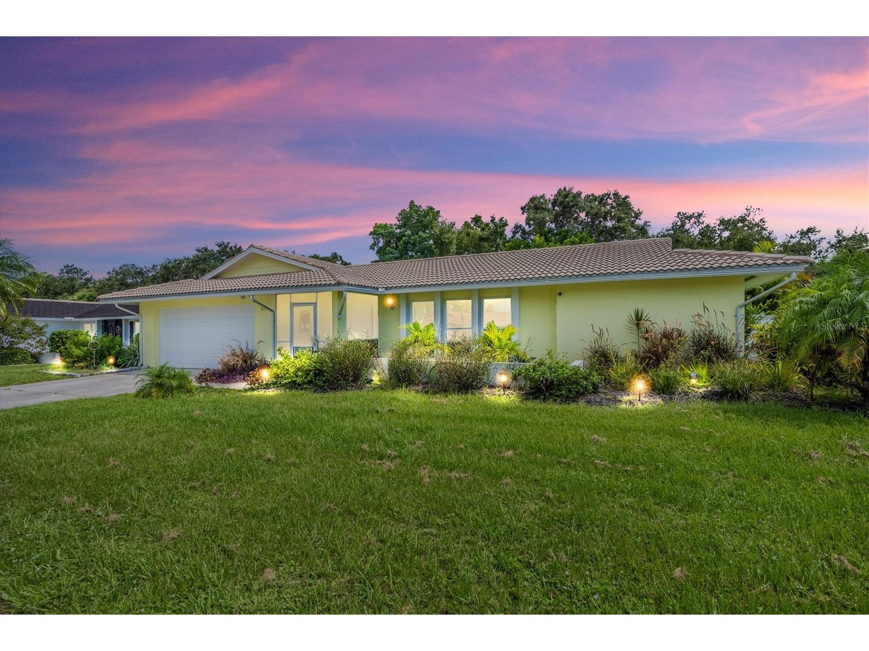2920 Captiva Drive Sarasota FL 34231 A4685319 image1