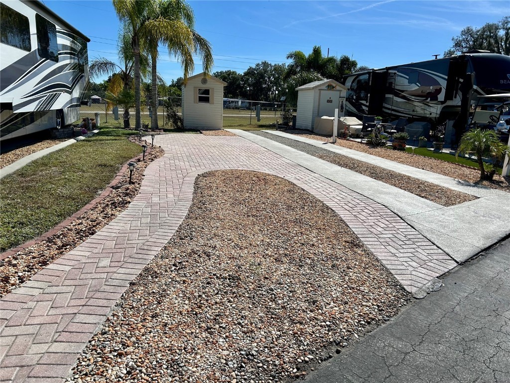 2920 Fairway Drive Bowling Green FL 33834 L4957254 image3