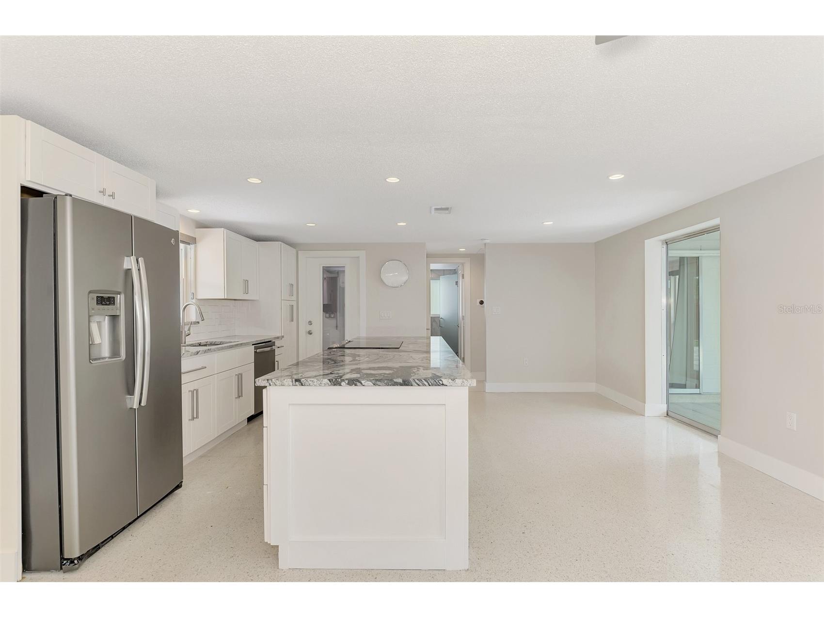 2920 Gulf Gate Drive Sarasota FL 34231 A4696797 image13