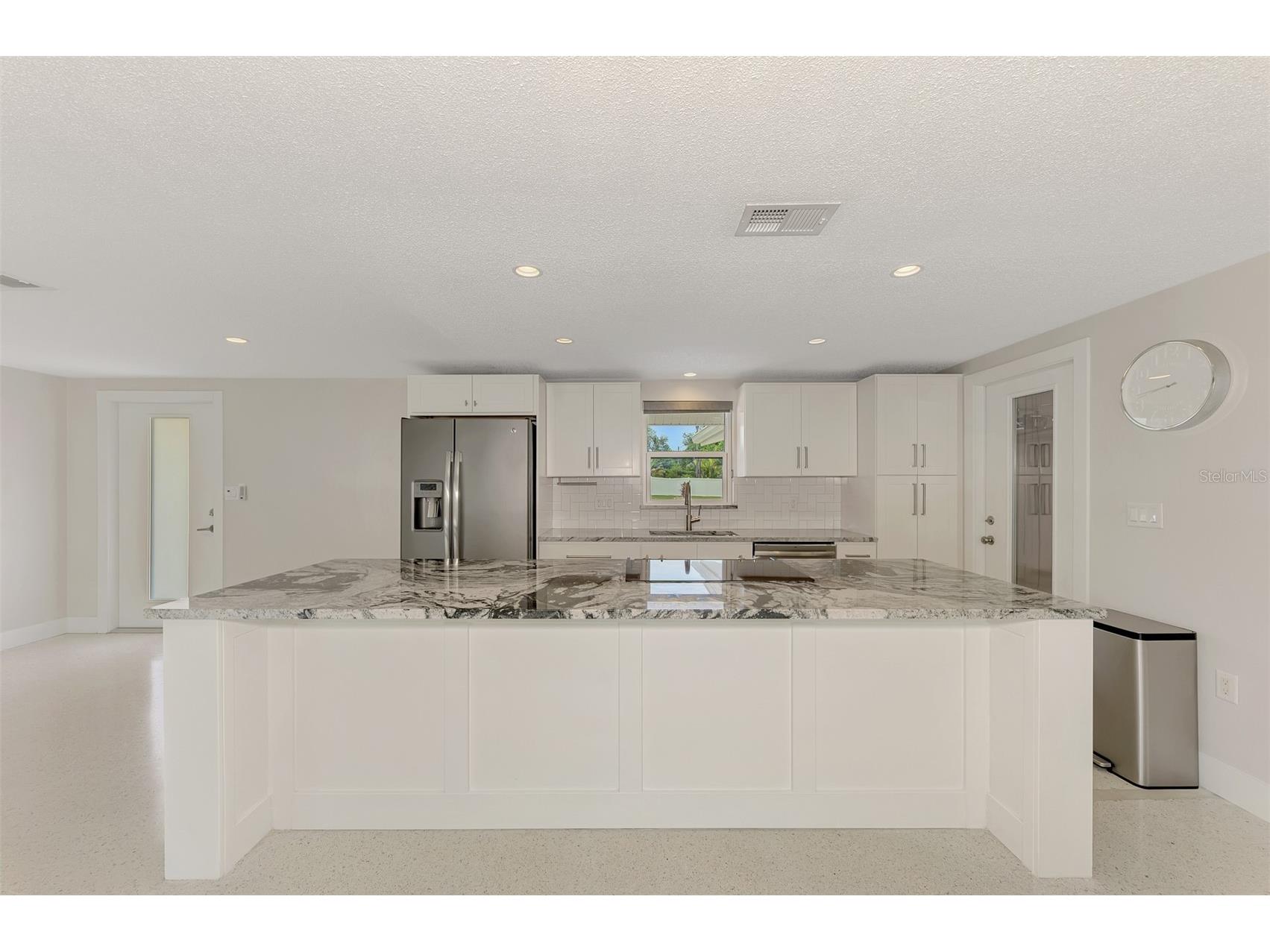 2920 Gulf Gate Drive Sarasota FL 34231 A4696797 image16