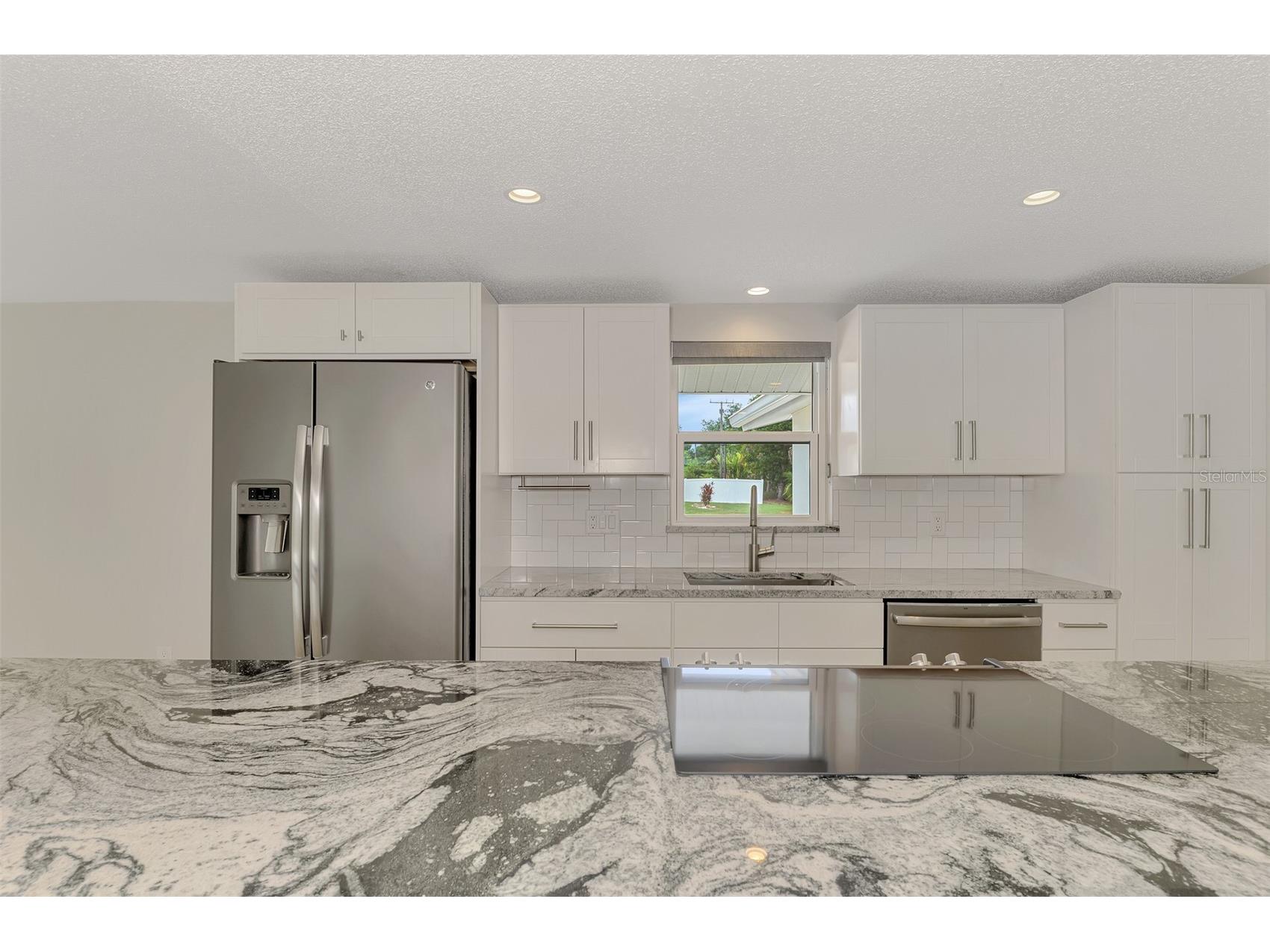 2920 Gulf Gate Drive Sarasota FL 34231 A4696797 image18