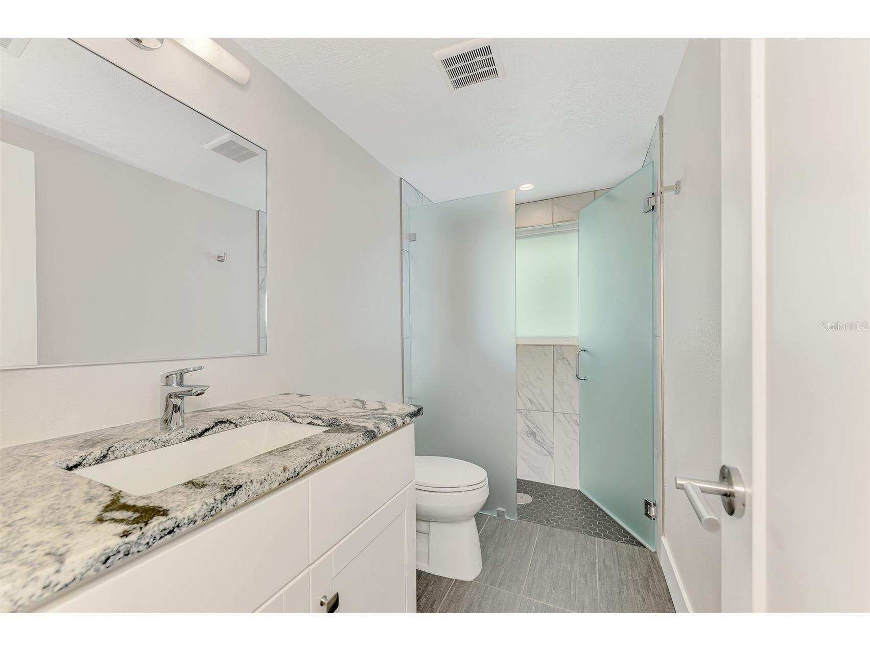 2920 Gulf Gate Drive Sarasota FL 34231 A4696797 image33