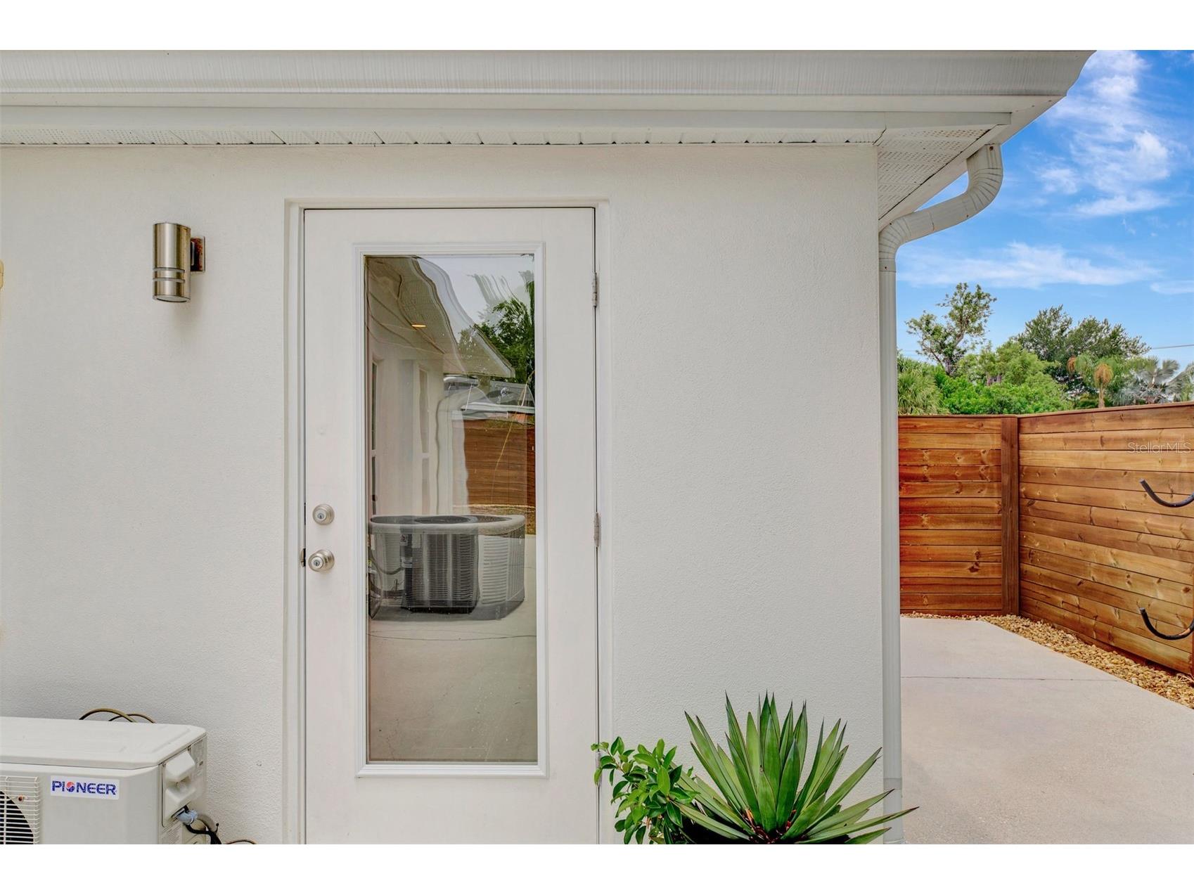 2920 Gulf Gate Drive Sarasota FL 34231 A4696797 image40