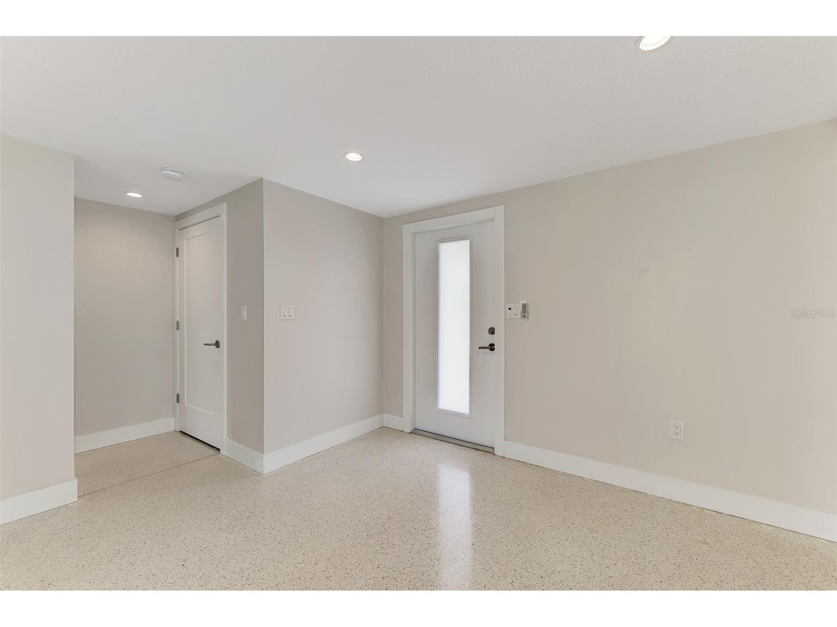 2920 Gulf Gate Drive Sarasota FL 34231 A4696797 image7