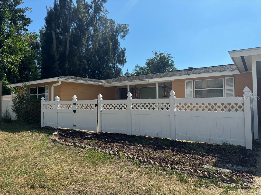 2920 Mcintosh Road Sarasota FL 34232 N6133377 image1