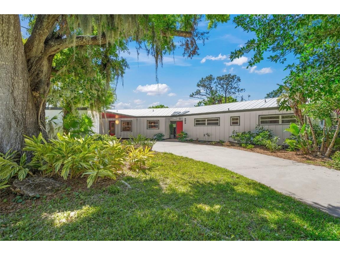 2920 Pony Lane Sarasota FL 34232 A4645595 image1