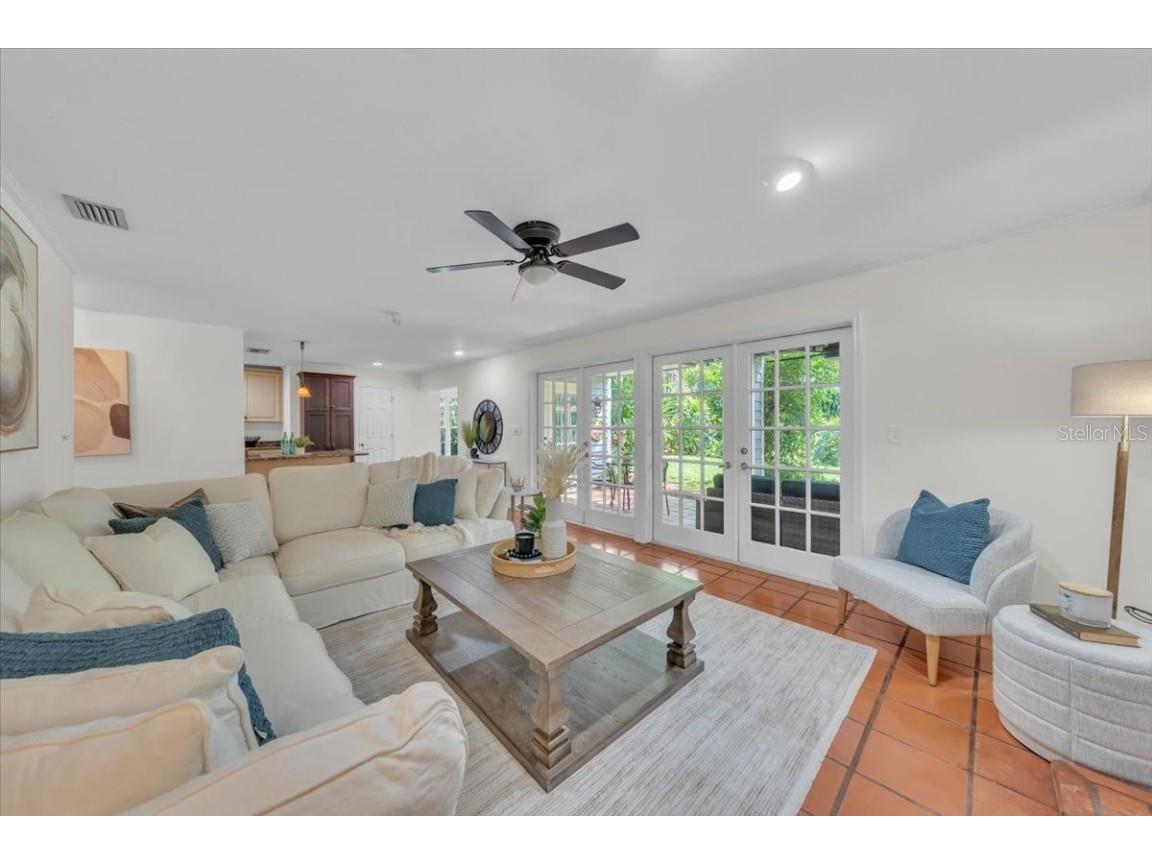 2920 W Knights Avenue Tampa FL 33611 TB8435436 image15