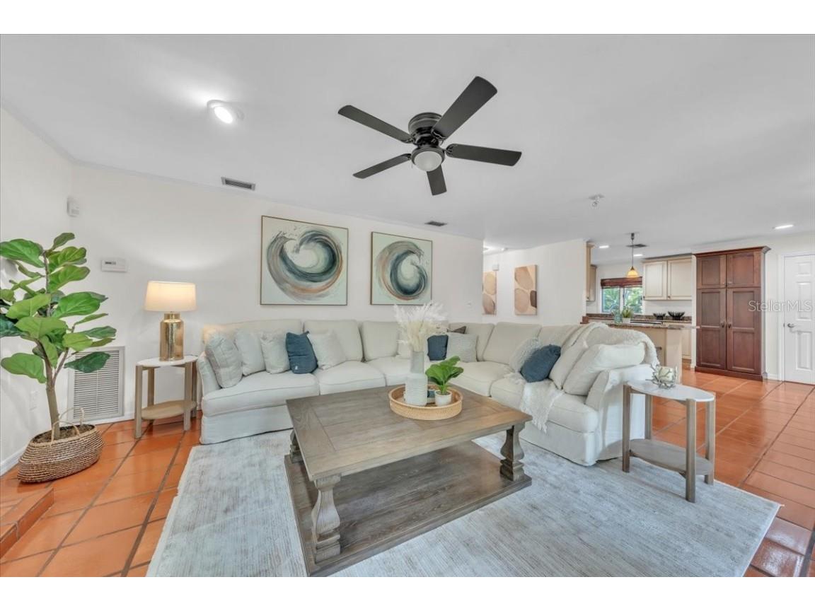 2920 W Knights Avenue Tampa FL 33611 TB8435436 image17