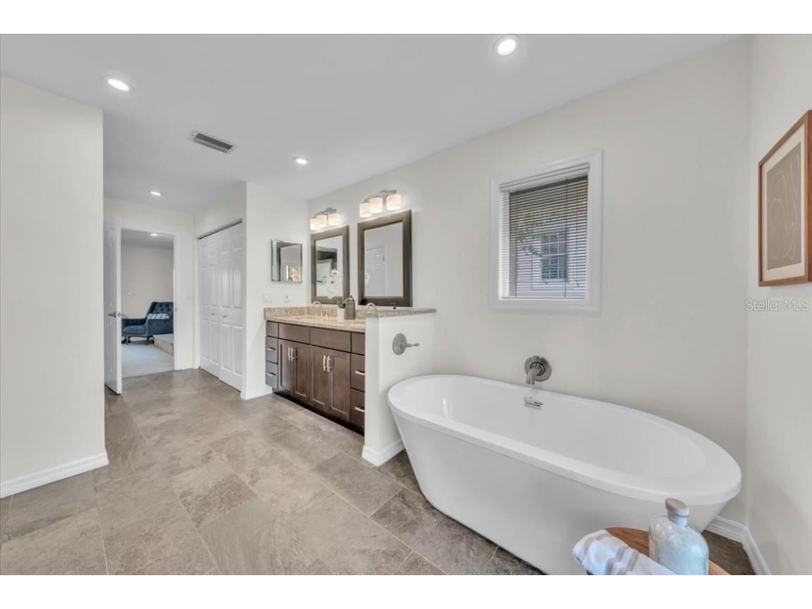 2920 W Knights Avenue Tampa FL 33611 TB8435436 image31