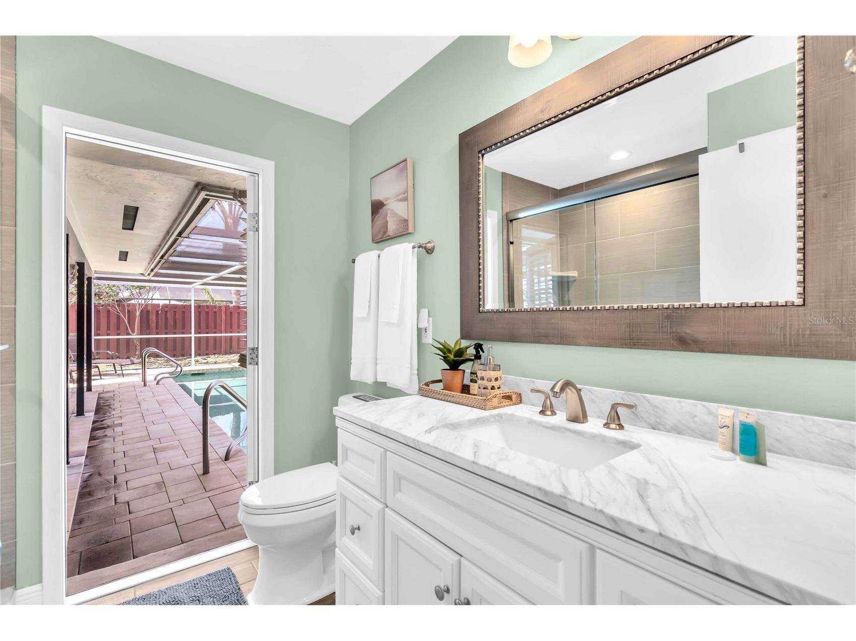 2921 Captiva Drive Sarasota FL 34231 A4641886 image26