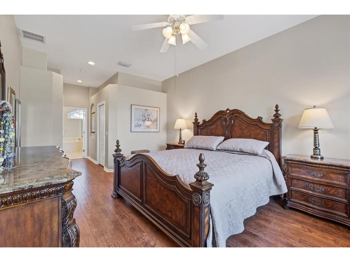 2921 Seasons Boulevard Sarasota FL 34240 A4626853 image15