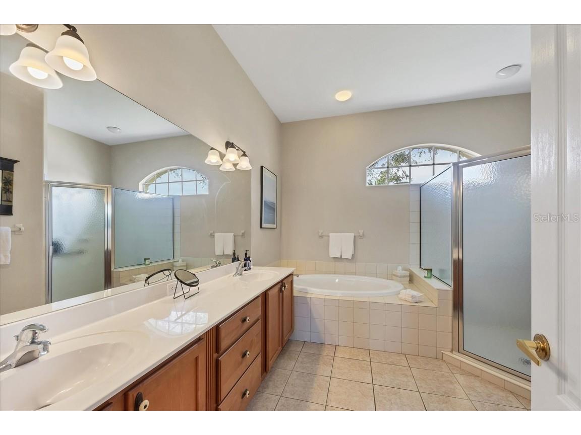 2921 Seasons Boulevard Sarasota FL 34240 A4626853 image17