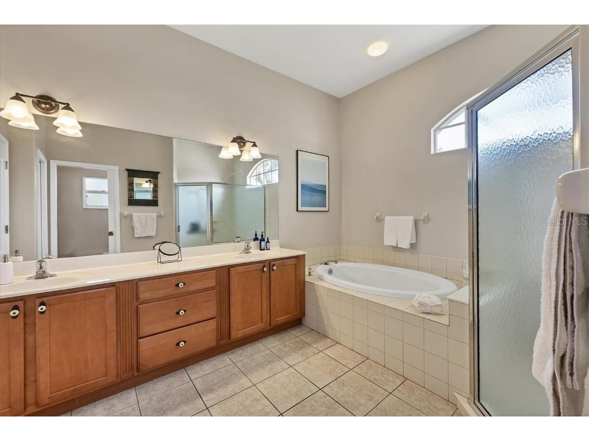 2921 Seasons Boulevard Sarasota FL 34240 A4626853 image18