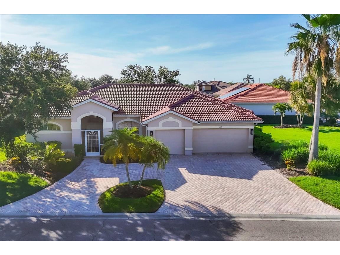 2921 Seasons Boulevard Sarasota FL 34240 A4626853 image2