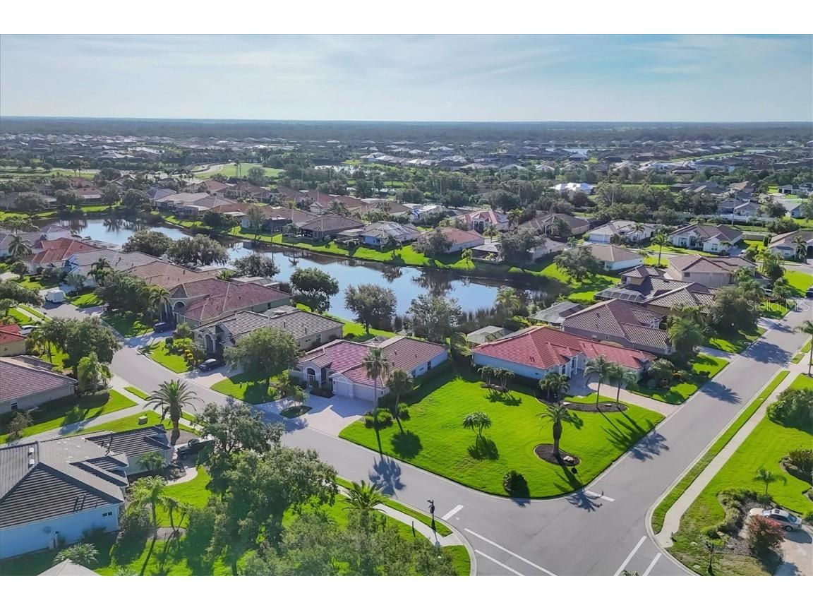 2921 Seasons Boulevard Sarasota FL 34240 A4626853 image29