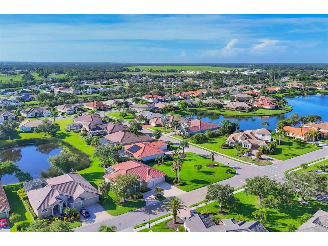 2921 Seasons Boulevard Sarasota FL 34240 A4626853 image31