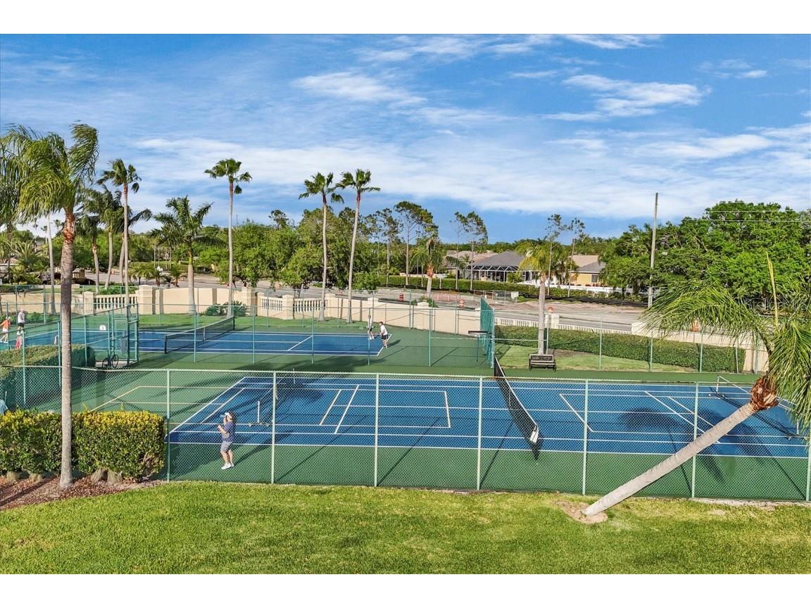 2921 Seasons Boulevard Sarasota FL 34240 A4626853 image38