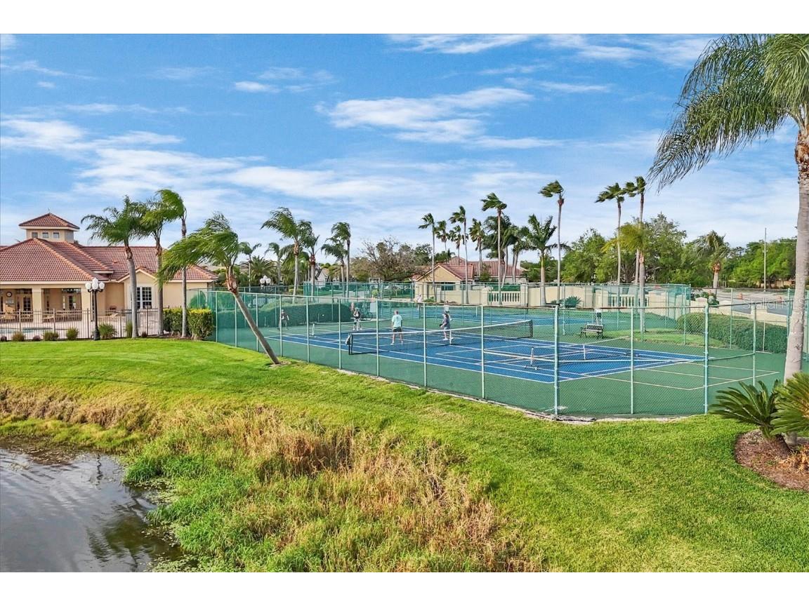 2921 Seasons Boulevard Sarasota FL 34240 A4626853 image40