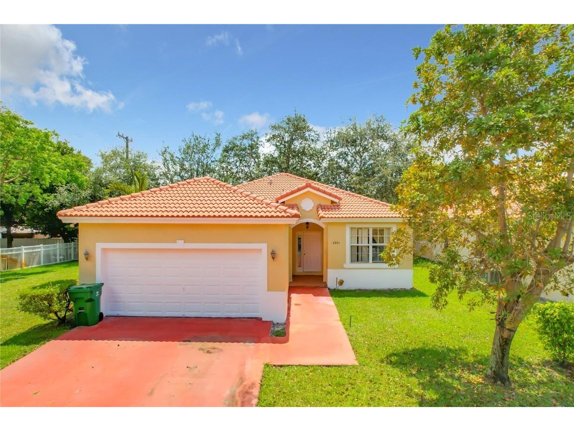 2921 SW 88th Avenue Miramar FL 33025 O6112673 image1