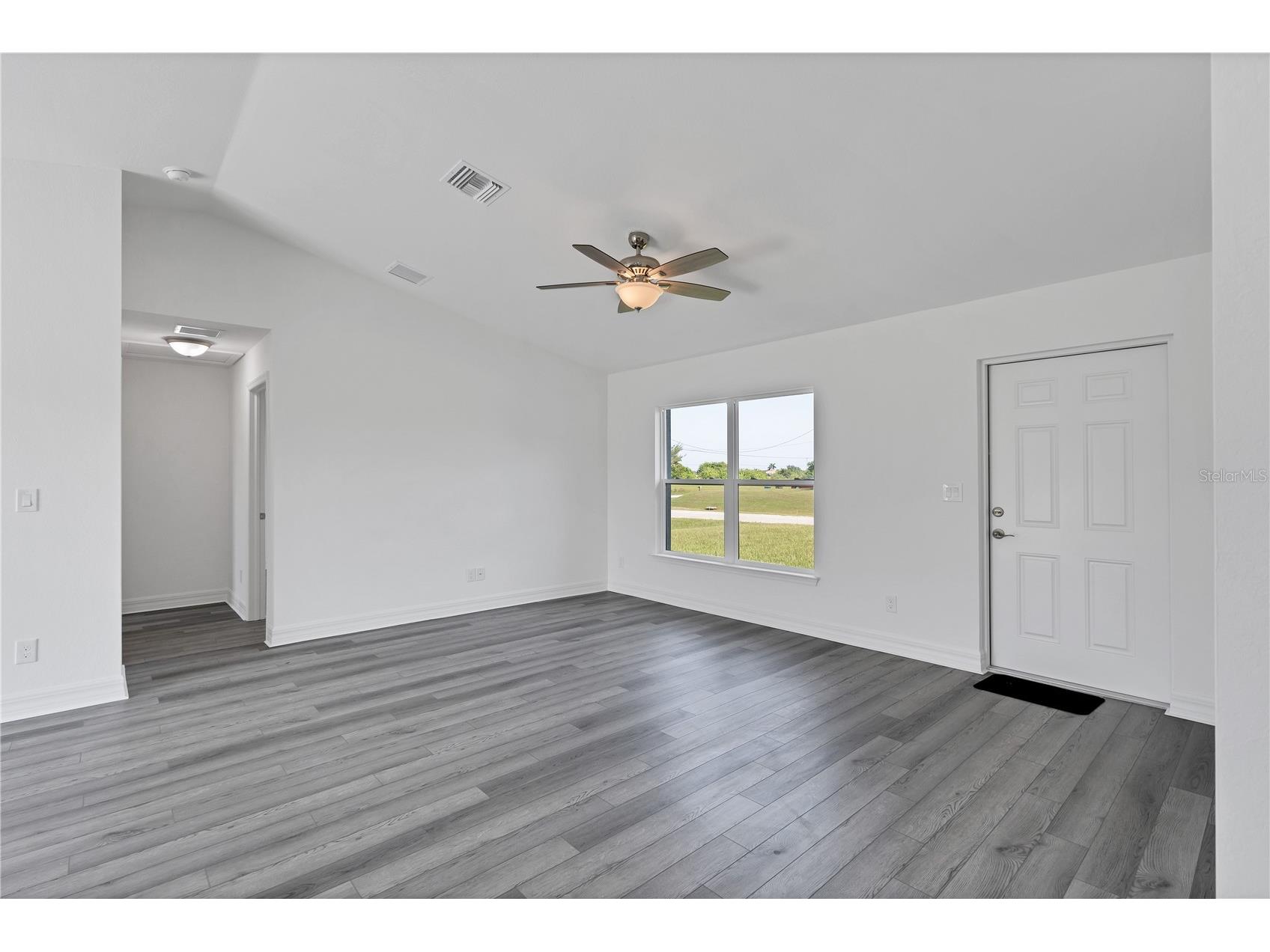 2922 NE 1st Avenue Cape Coral FL 33909 C7523343 image4