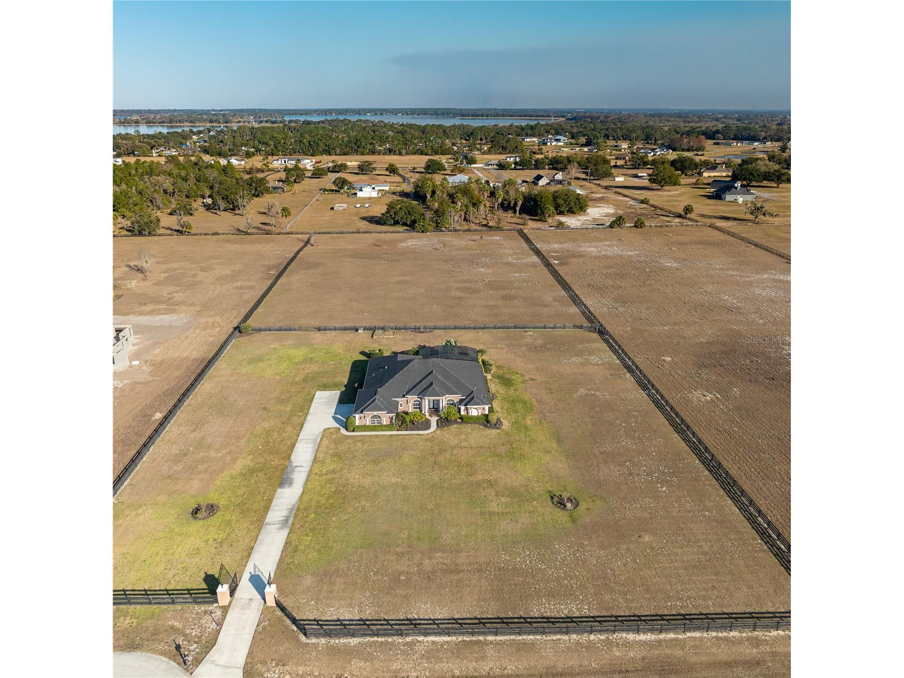 29222 Can Do Lane Tavares FL 32778 O6379362 image2