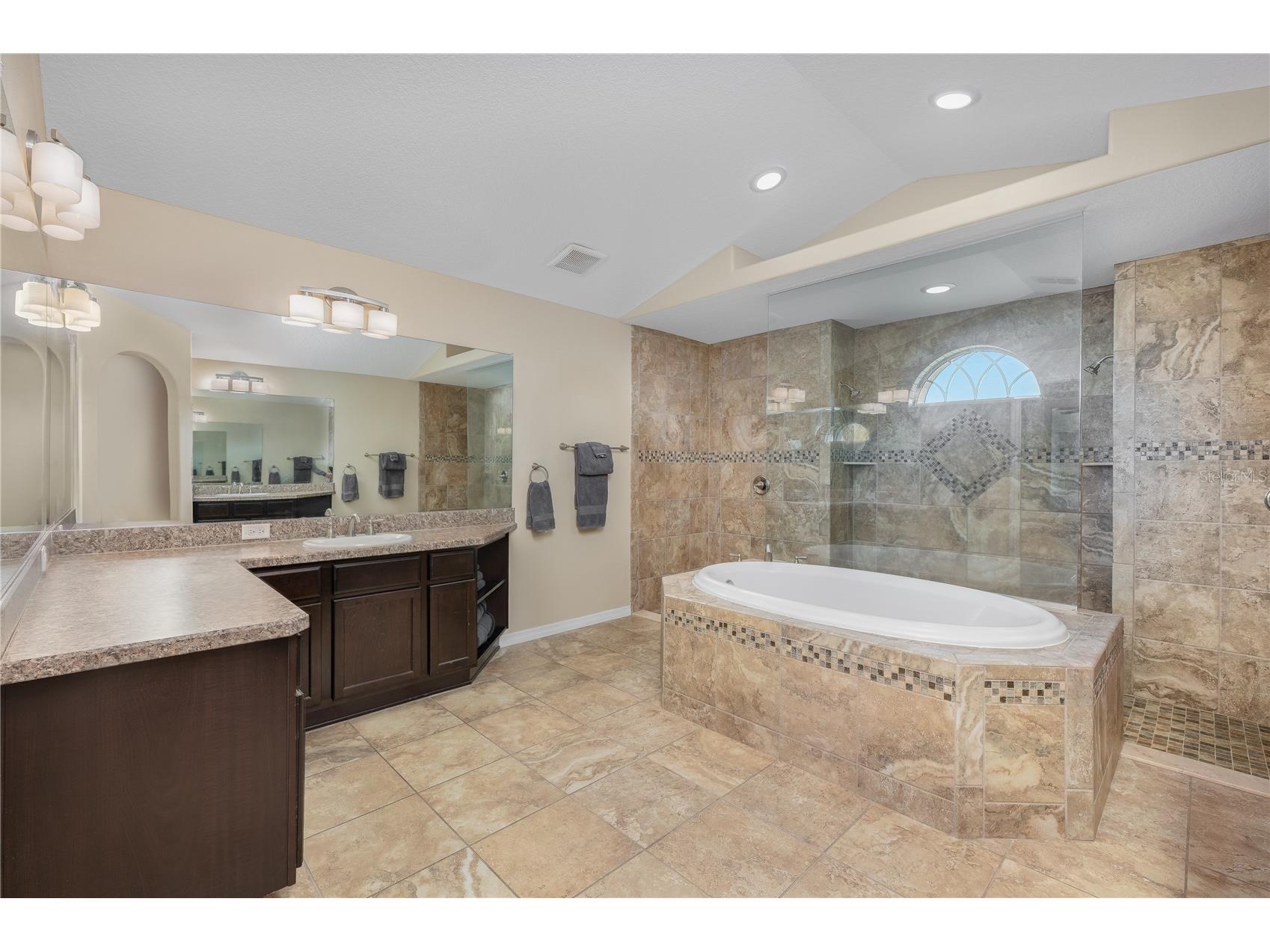 29222 Can Do Lane Tavares FL 32778 O6379362 image9