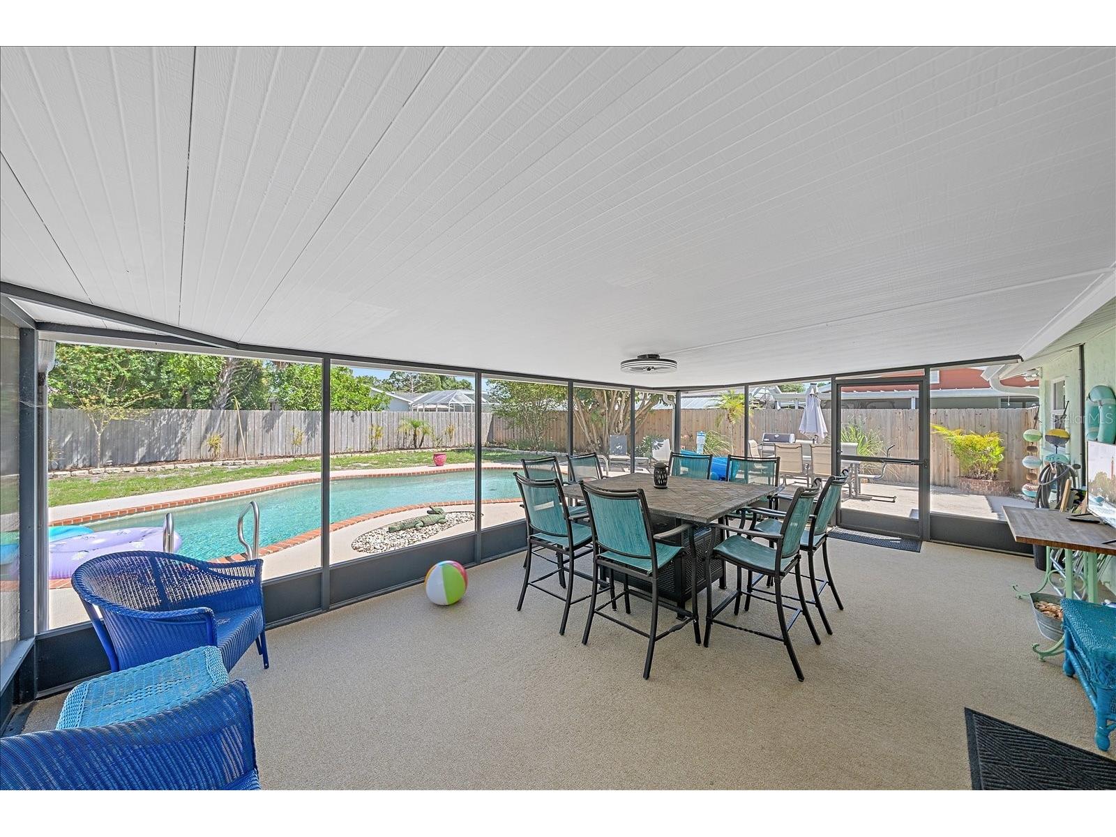 2923 Linwood Drive Sarasota FL 34232 A4698049 image15