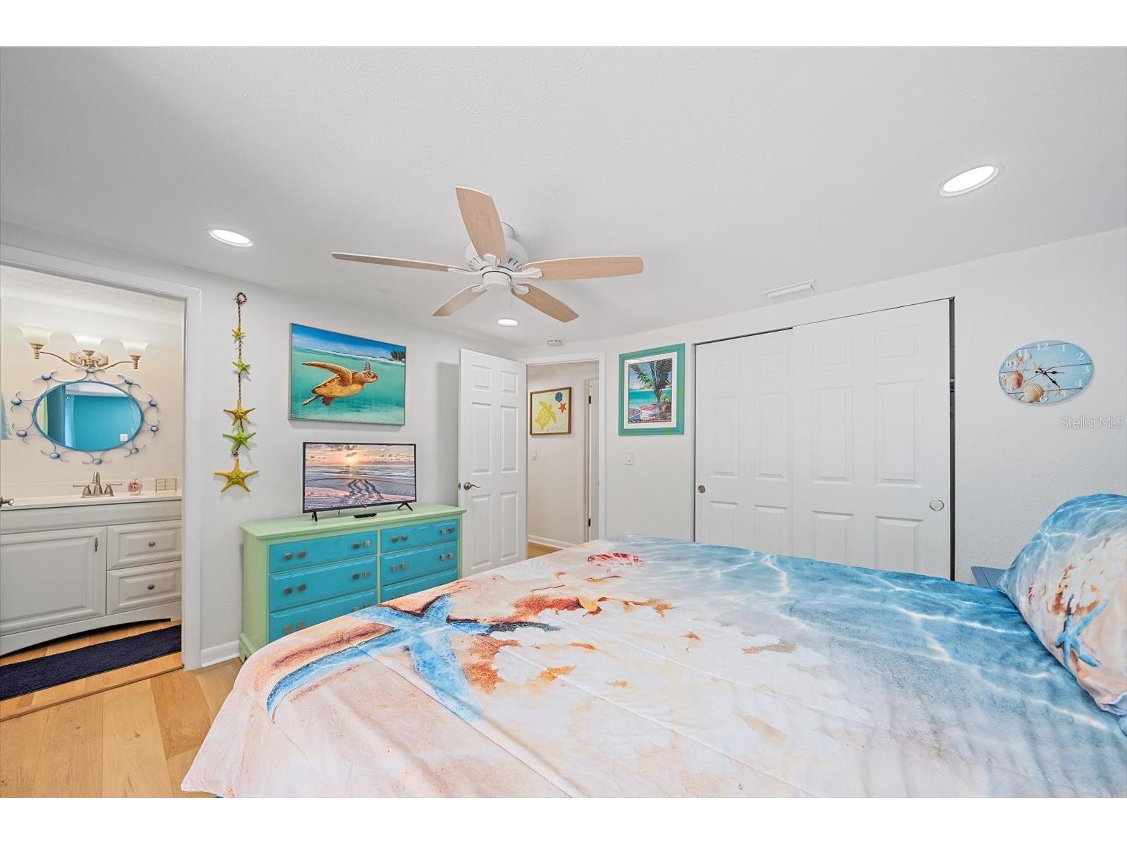 2923 Linwood Drive Sarasota FL 34232 A4698049 image17