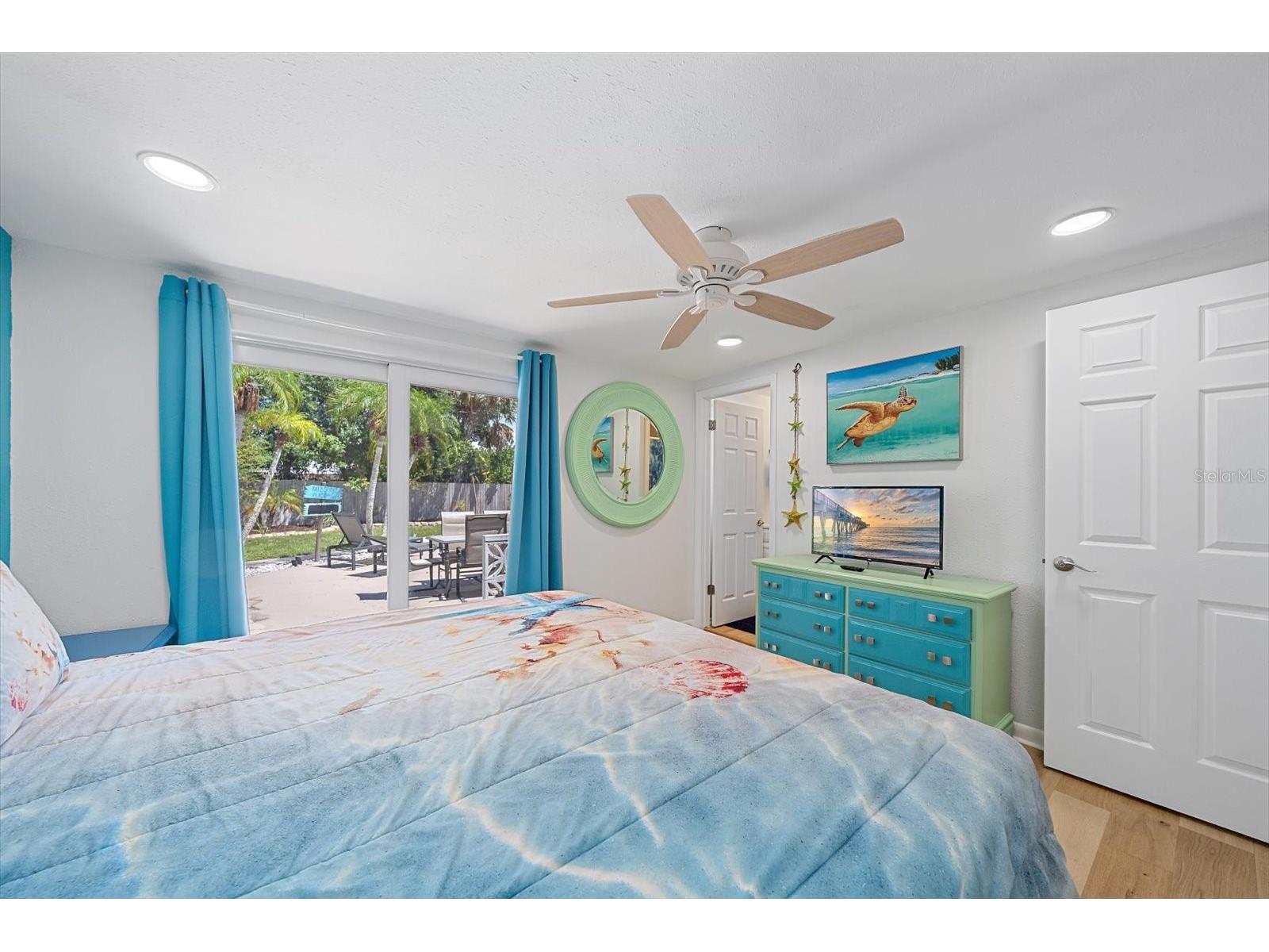2923 Linwood Drive Sarasota FL 34232 A4698049 image18