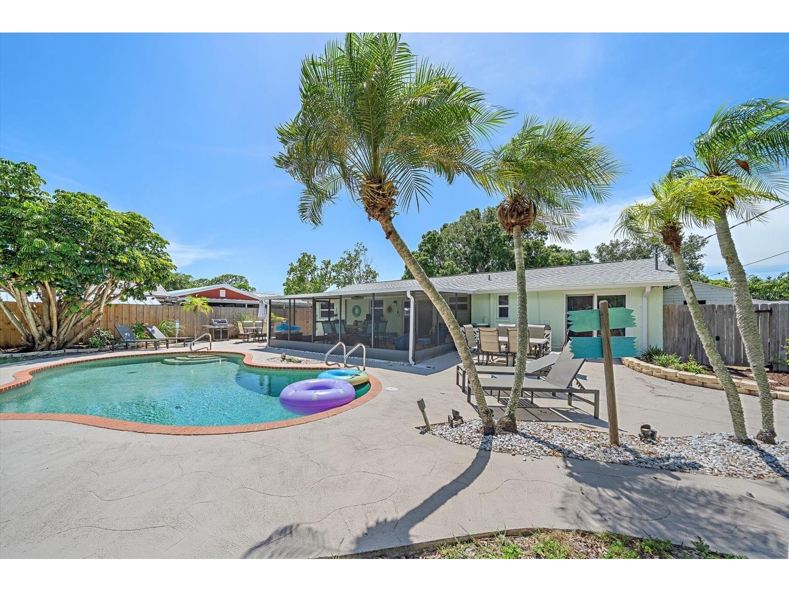 2923 Linwood Drive Sarasota FL 34232 A4698049 image30