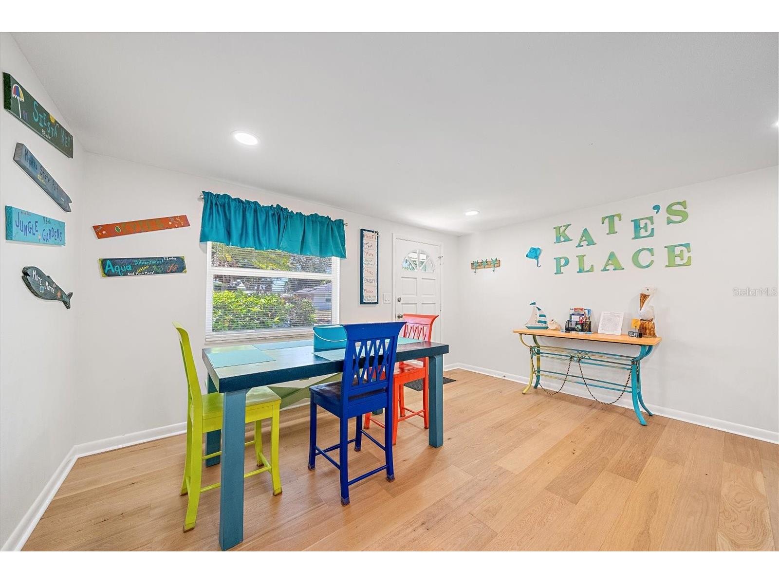2923 Linwood Drive Sarasota FL 34232 A4698049 image9