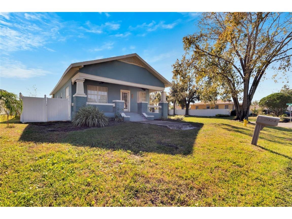 2924 W Douglas Street Tampa FL 33607 TB8325783 image1
